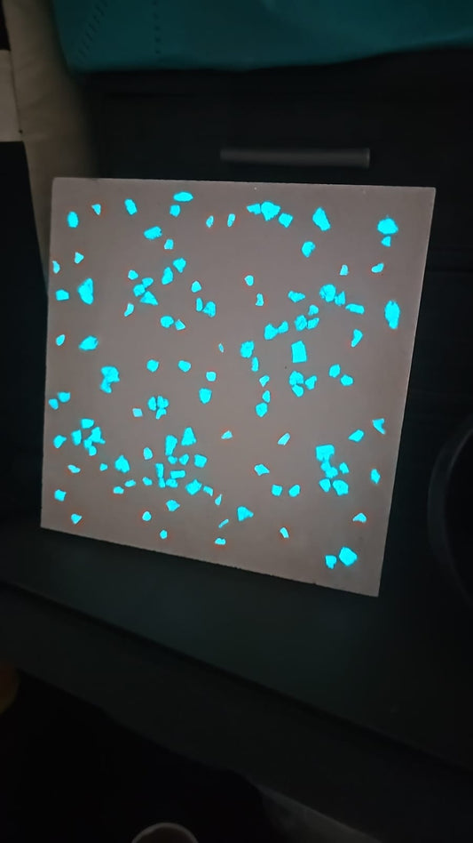 mosaicos luminiscentes con 18 gramos de piedra luminiscente
